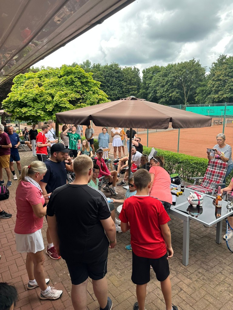 Sommerfest — Boule und Tennis